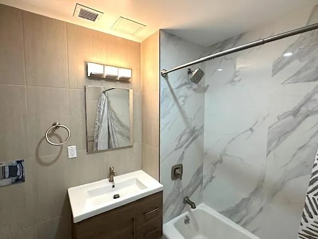 Apartment Huge Modern 2 Bedroom In Little Italy New York