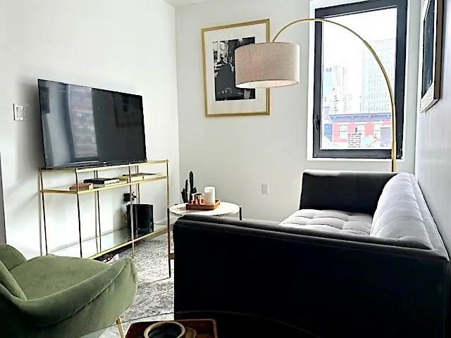 Huge Modern 2 Bedroom In Little Italy New York Apartment