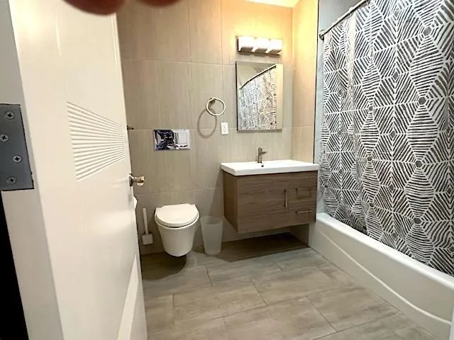 Huge Modern 2 Bedroom In Little Italy New York United States