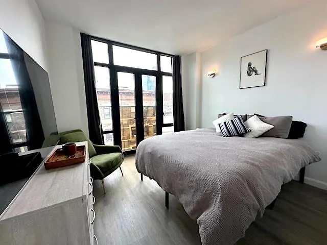 Huge Modern 2 Bedroom In Little Italy New York Apartmán