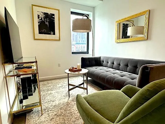 Huge Modern 2 Bedroom In Little Italy New York